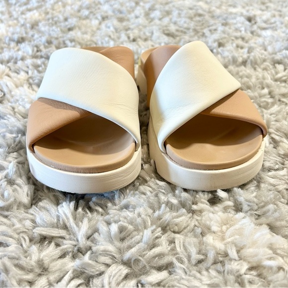 Sorel VIIBE Crisscross Slide Flat Sandal in Honest Beige & Chalk sz 6.5 - Picture 4 of 6